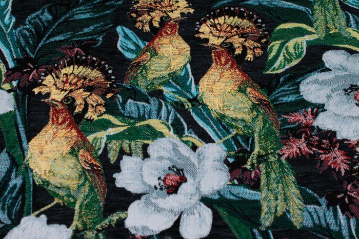 Tkanina żakardowa w dudki – gruby materiał tapicerski z motywem ptaków na czarnym tle 10