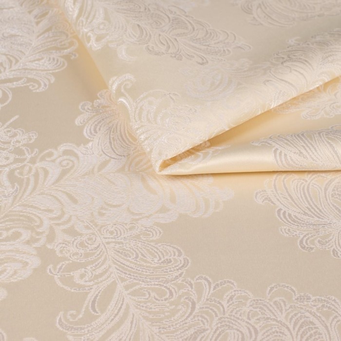 Beżowa tkanina tapicerska żakardowa Diva zdobiona dużym, klasycznym wzorem barokowym