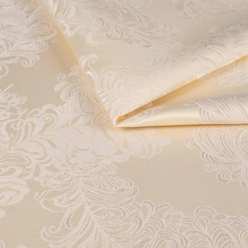 Beżowa tkanina tapicerska żakardowa Diva zdobiona dużym, klasycznym wzorem barokowym