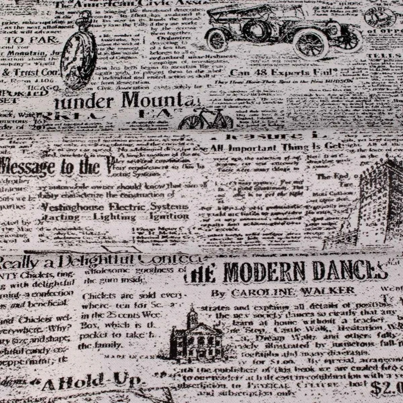 Biała tkanina obiciowa Oldpress z precyzyjnie tkanym wzorem starej gazety – Obiciowe.pl