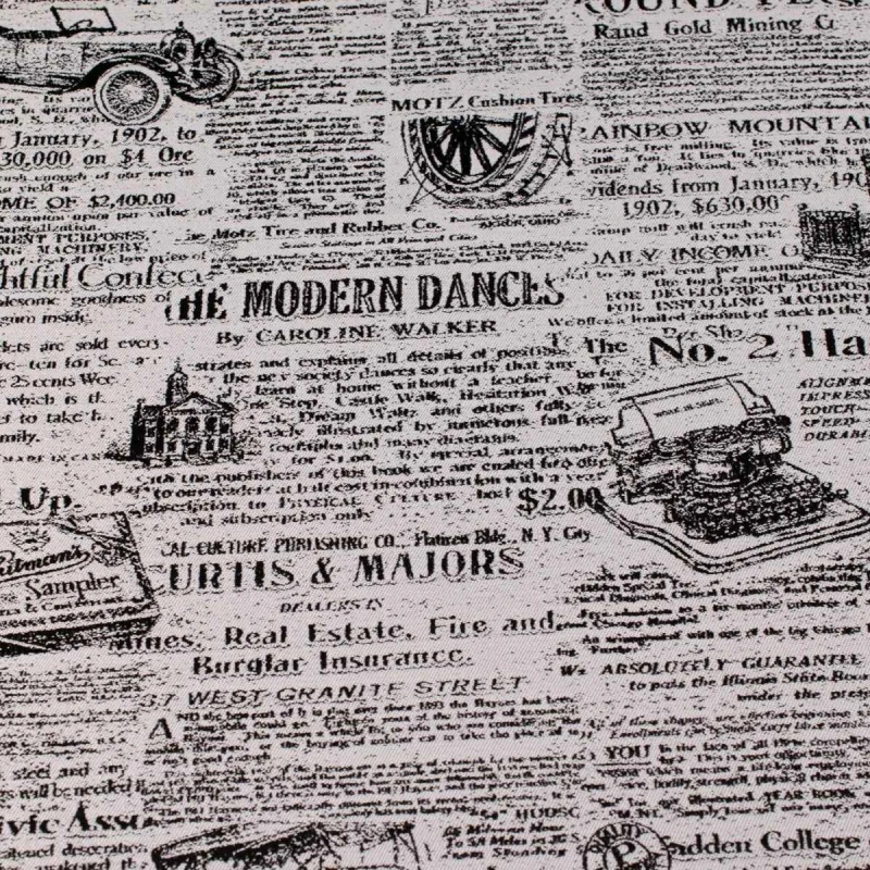 Biała tkanina obiciowa Oldpress z precyzyjnie tkanym wzorem starej gazety – Obiciowe.pl