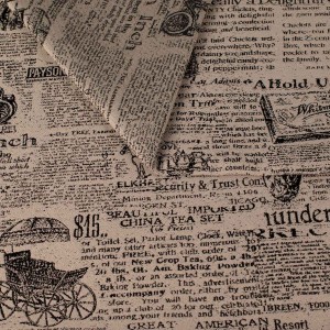 Kremowa tkanina obiciowa Oldpress z precyzyjnie tkanym wzorem starej gazety – Obiciowe.pl